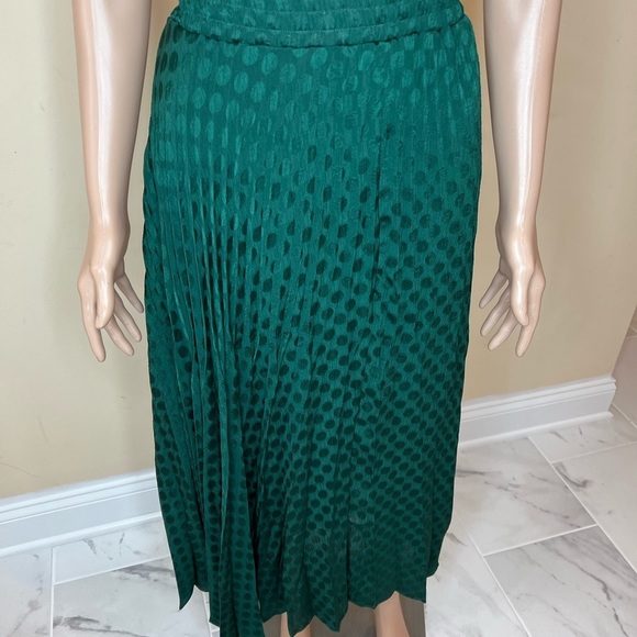 Max studio two piece set - Picture 8 of 16